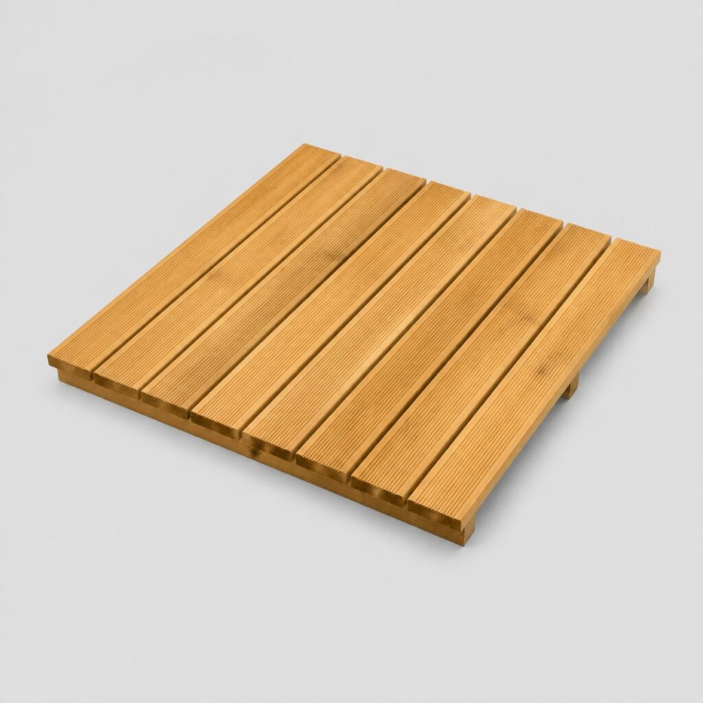 Dalle en bois de 100 x 100 cm à lames rainurées sur fond gris clair