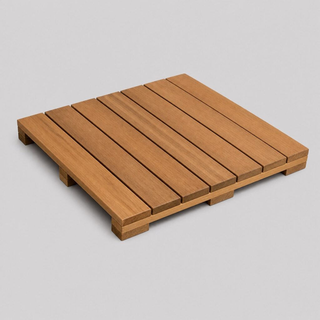 Dalle de terrasse en lames de bois de 100 x 100 cm sur fond gris clair
