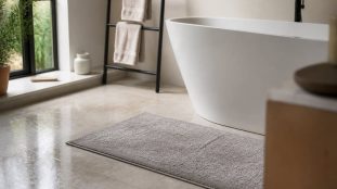 Un tapis de bain antidérapant est-il vraiment antidérapant ?